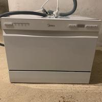 Lavastoviglie compatta Midea