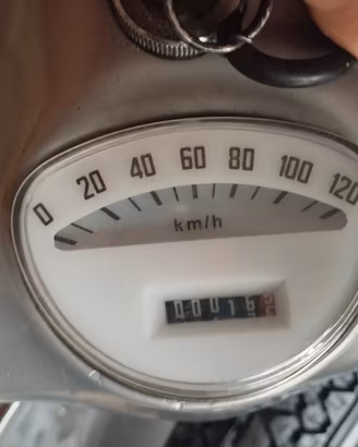 Vespa 125 primavera ET3 tachimetro 