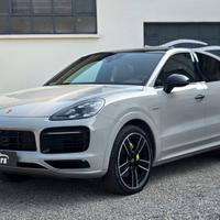 Porsche Cayenne Coupé 3.0 V6 E-Hybrid Platinum Edi