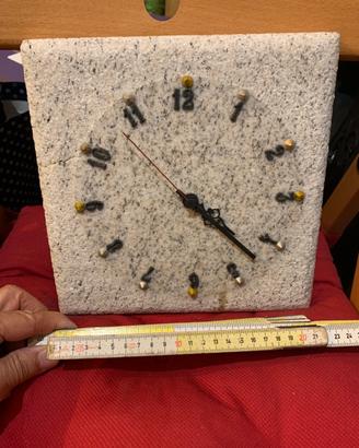 Orologio artigianali in pietra
