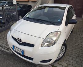 TOYOTA YARIS 2011 1000CC BENZINA 5PORTE OK NEOPATE