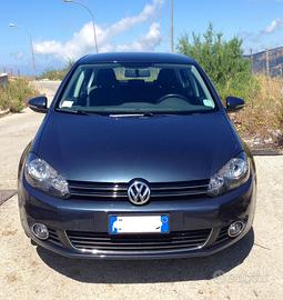 VOLKSWAGEN Golf 6’ Serie Highline