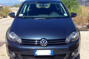 VOLKSWAGEN Golf 6’ Serie Highline