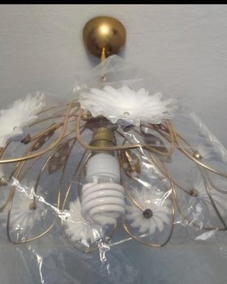 Lampadario con vetri floreali