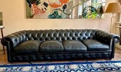 Divano pelle nera Chester di Poltrona Frau