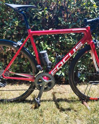 Focus Izalco Max Ultegra Di2 11  velocità 