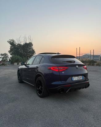Alfa romeo Stelvio Q4 - 190 cv Con Tetto