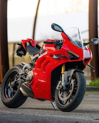Ducati  panigale v4 s