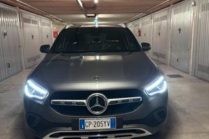 MERCEDES GLA 200D - 1 PROPRIETARIO