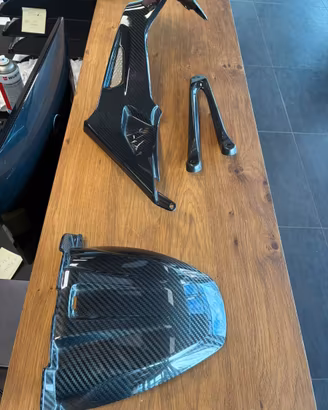 Accessori in carbonio per S 1000 RR / XR