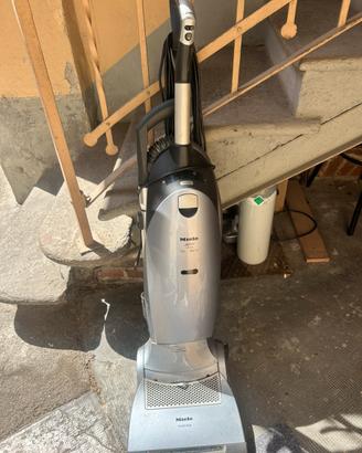 Aspirapolvere Miele