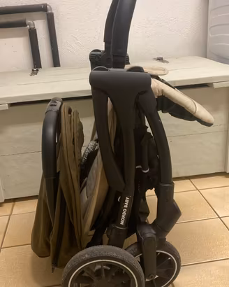 PASSEGGINO LEGGERO BELLO E COMODO