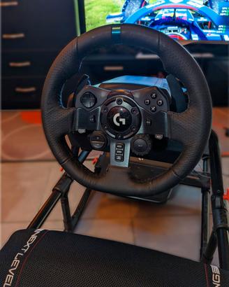 Sedile + Volante Logitech, Perfetto per Sim Racing