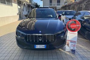 MASERATI Levante 250 cv Tetto Uniproprietario