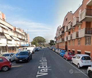 Cinecitta' soleggiato quadrilocale ammobiliato