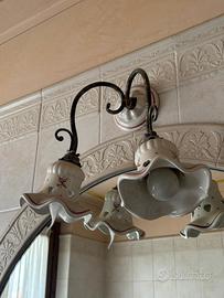 Lampadario a soffitto, abbinata luce da specchio