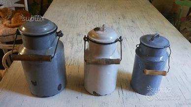 Vecchi contenitori per latte
