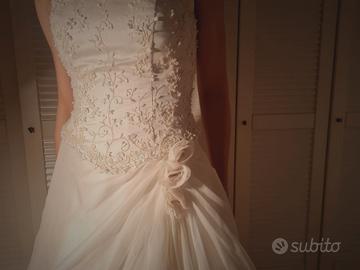 Abito da sposa + cerchio sottogonna