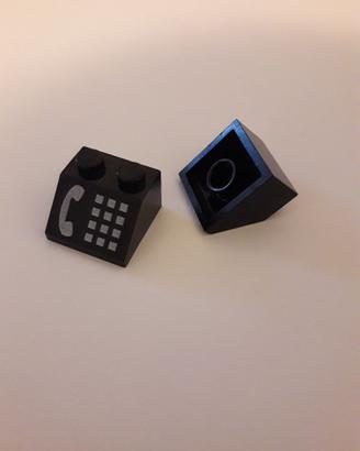 Lego 3039p12 - Mattoncino nero con telefono bianco