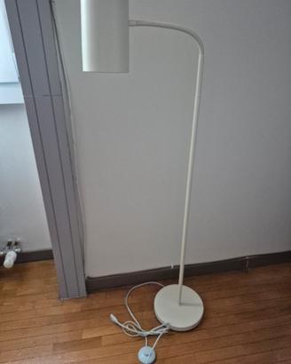Lampada da terra Philips bianca – Piantana moderna