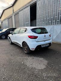 Renault Clio 1.5 Diesel anno 2019 (solo ricambi)