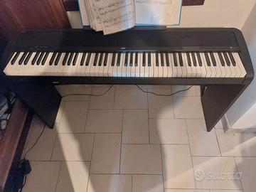 pianoforte digitale  (korg b1) + supporto in legno