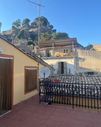 Casa singola nel pieno centro storico di
