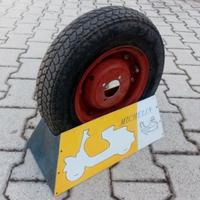 espositore ruota vespa