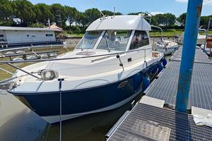 Benetau Antares Serie 9 del 2009