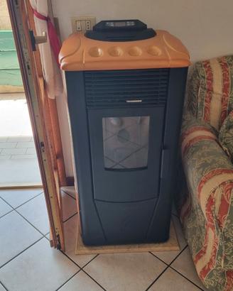 Stufa pellet ECOTEK RAVELLI 8,5 KW