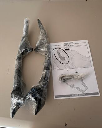 Manigle originali per passeggero  AK 550