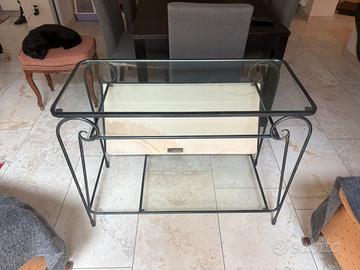 Tavolo in ferro battuto e vetro