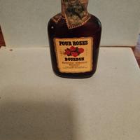 mignon whiskey four roses