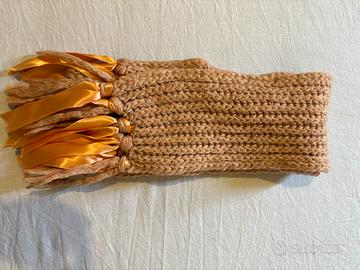 Sciarpa in cashmere e nastri finali  in raso