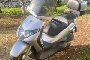Piaggio Beverly 250