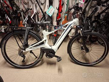 Ebike trekking Bianchi E Vertic