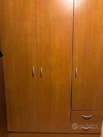 Armadio 3 ante e 2 cassetti