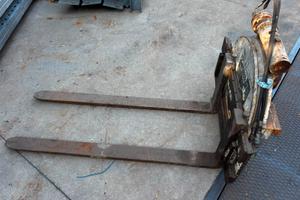 GIREVOLE CON FORCHE PER MULETTO