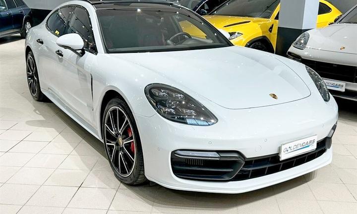 Porsche Panamera 4.0 Turbo