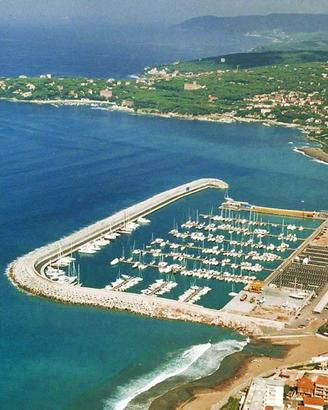 POSTO BARCA 11 METRI + BOX AUTO CALA DE' MEDICI