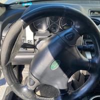 Intera auto incidentata . Utilizzo per pezzi di ri