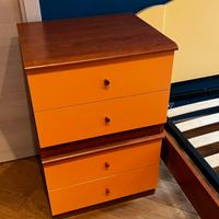 Coppia di comodini per camera da letto