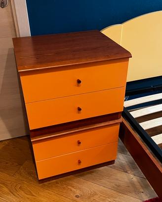 Coppia di comodini per camera da letto