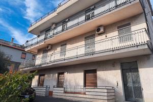 Ampio appartamento 170 mq + garage Belsito