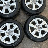 4 CERCHI AUDI A4 COMPLETI DI GOMME NUOVE.