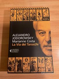 La via  dei Tar@cchi di A.Jodorowsky M.Costa.Nuovo