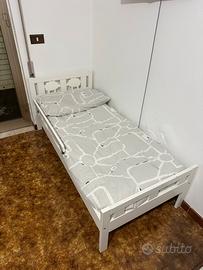 Lettino bambini con sponde