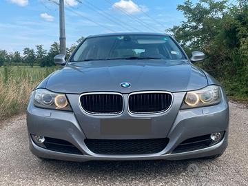 BMW 320d Touring Automatica 184 CV