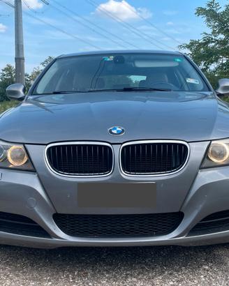BMW 320d Touring Automatica 184 CV