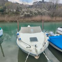 natante Saver 590 con posto barca